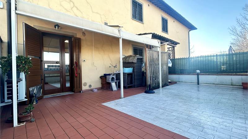 Facebook Instagram clap.legal clap.video Yatmo italiano inglese Campi Bisenzio – Appartamento con re